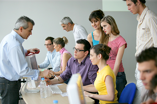 formation_prevention_grand.jpg (businesspeople on an education training)
